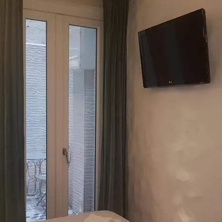 Πανσιόν Del Giglio 3*